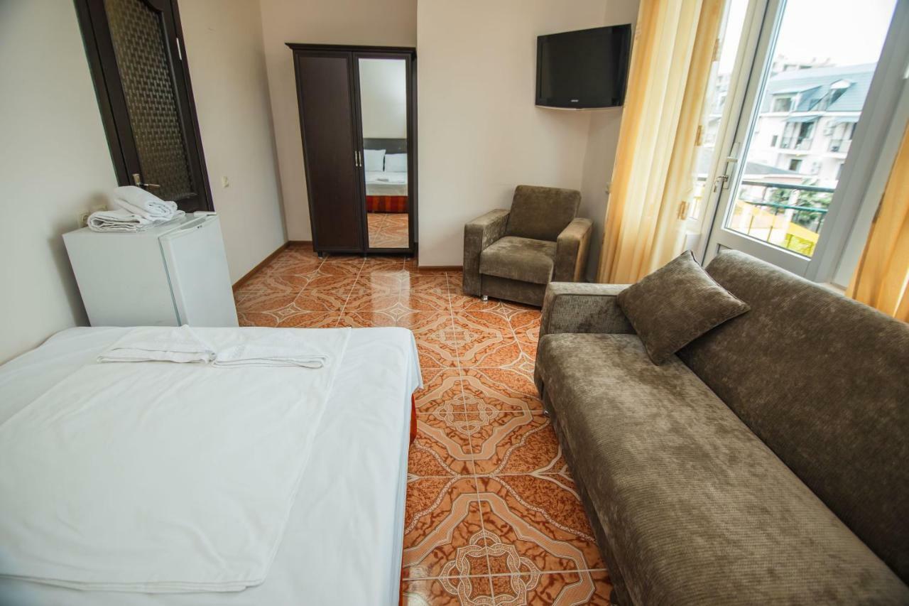 Guest House Nia Gonio Exterior foto